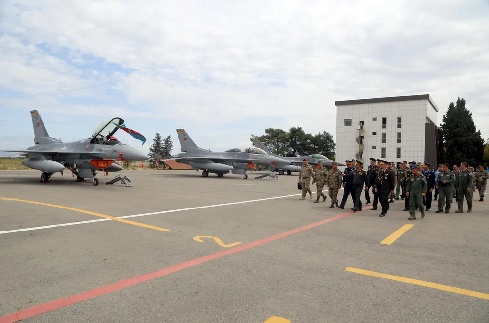 Zakir Həsənov "TurAz Qartalı"nda iştirak edən şəxsi heyətlə - GÖRÜŞDÜ - FOTO - VİDEO