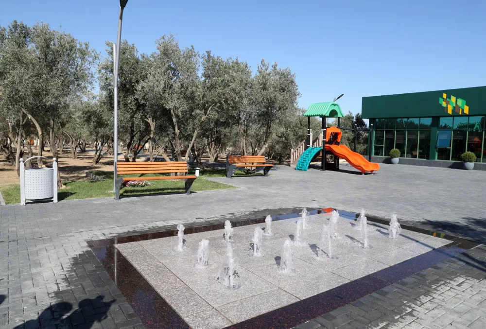 Mehriban Əliyeva parkda - FOTOLAR