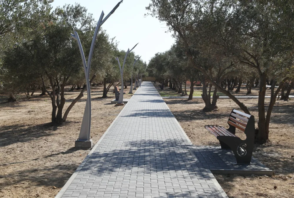 Mehriban Əliyeva parkda - FOTOLAR
