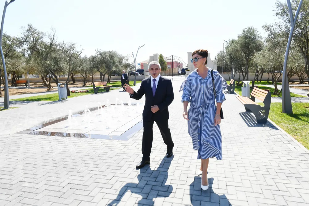 Mehriban Əliyeva parkda - FOTOLAR