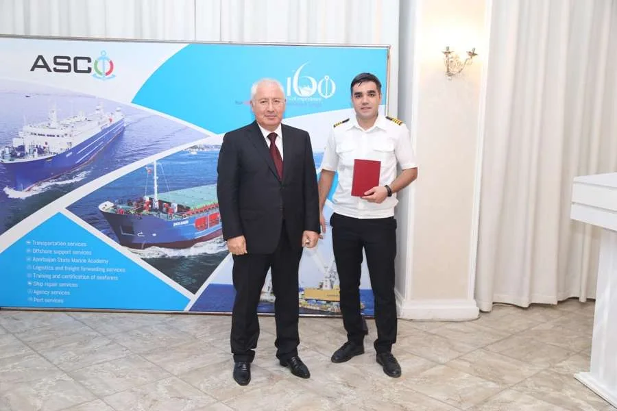 ADDA-ya qəbul olan tələbələr və onların valideynləri ilə - GÖRÜŞ KEÇİRİLDİ - FOTO