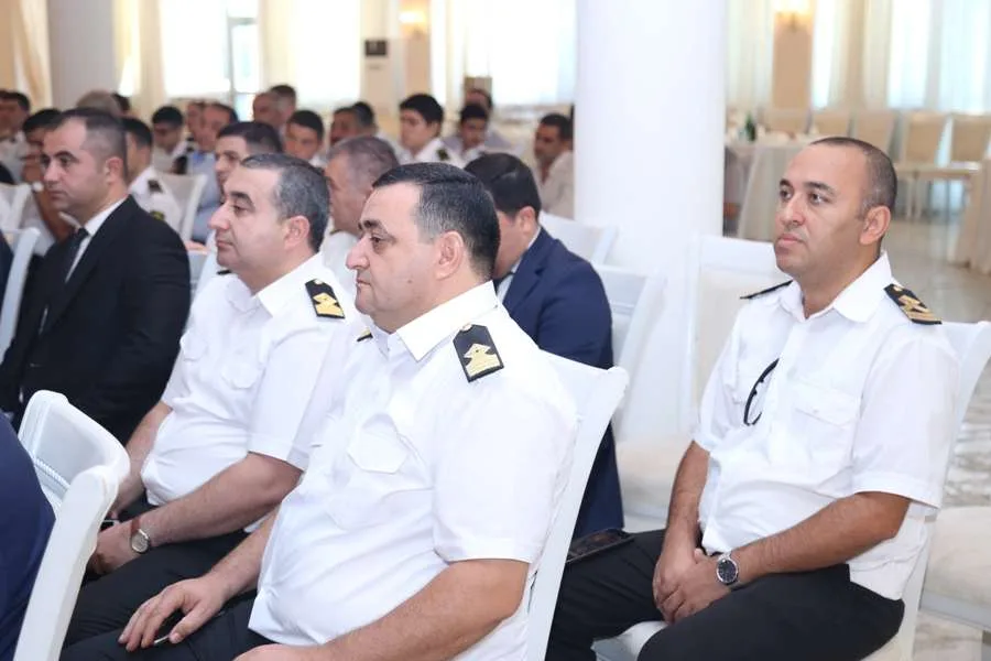 ADDA-ya qəbul olan tələbələr və onların valideynləri ilə - GÖRÜŞ KEÇİRİLDİ - FOTO