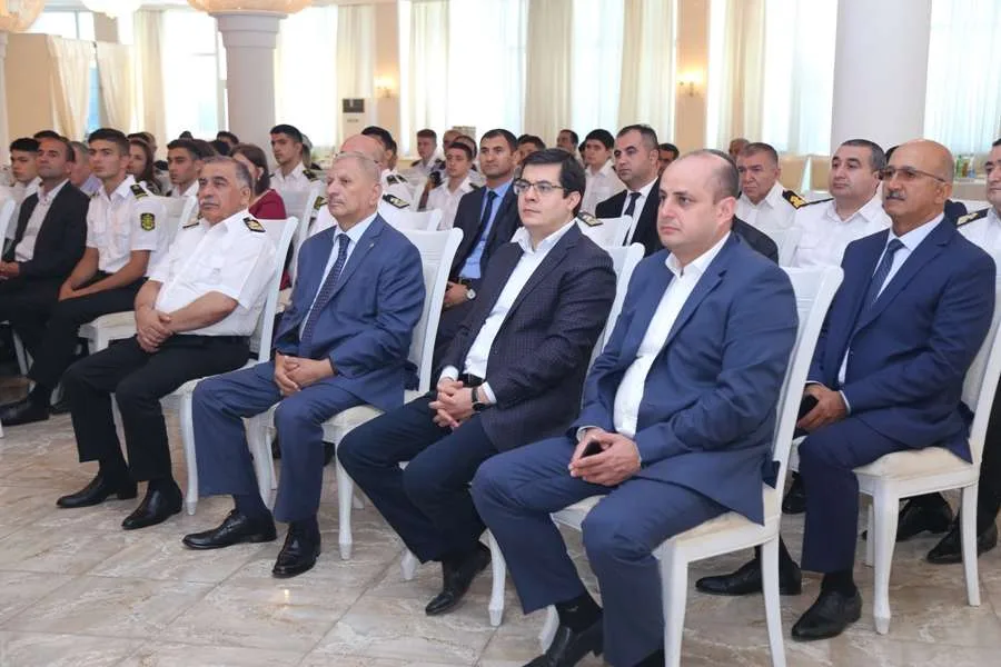 ADDA-ya qəbul olan tələbələr və onların valideynləri ilə - GÖRÜŞ KEÇİRİLDİ - FOTO