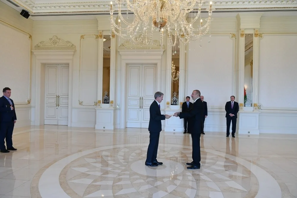 Prezident İlham Əliyev iki səfirin etimadnaməsini - QƏBUL ETDİ - FOTO