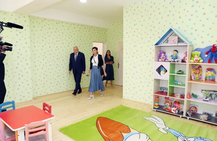 Mehriban Əliyeva uşaq bağçasının açılışında olub - -FOTOLAR