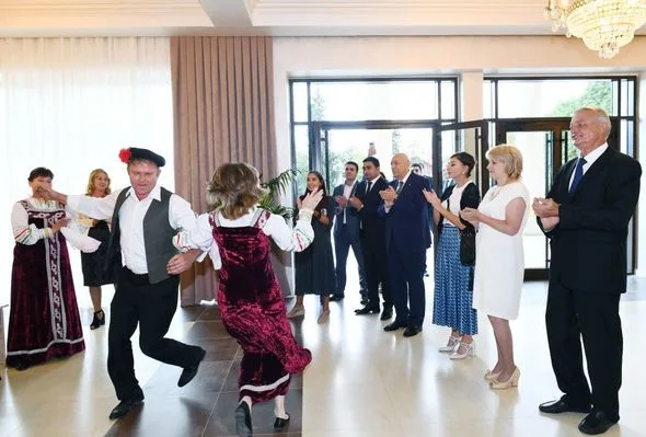 Mehriban Əliyeva və Leyla Əliyeva İvanovka kəndində oldu - -FOTOLAR