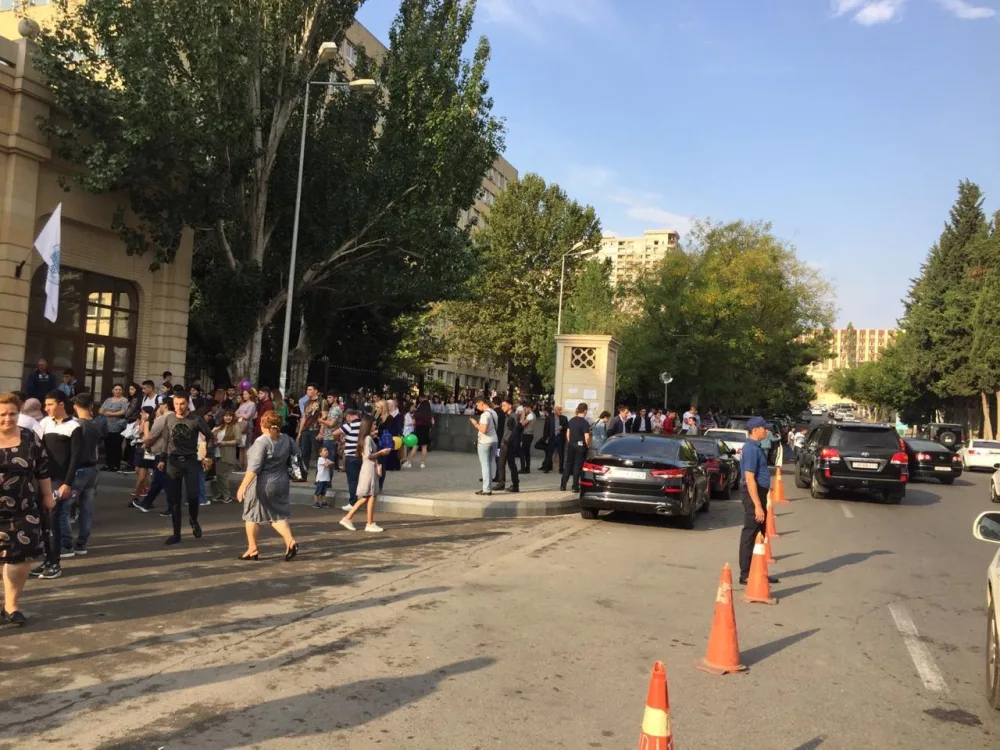 Məktəbətrafı ərazilər nəzarətə götürülüb - BNA - FOTO