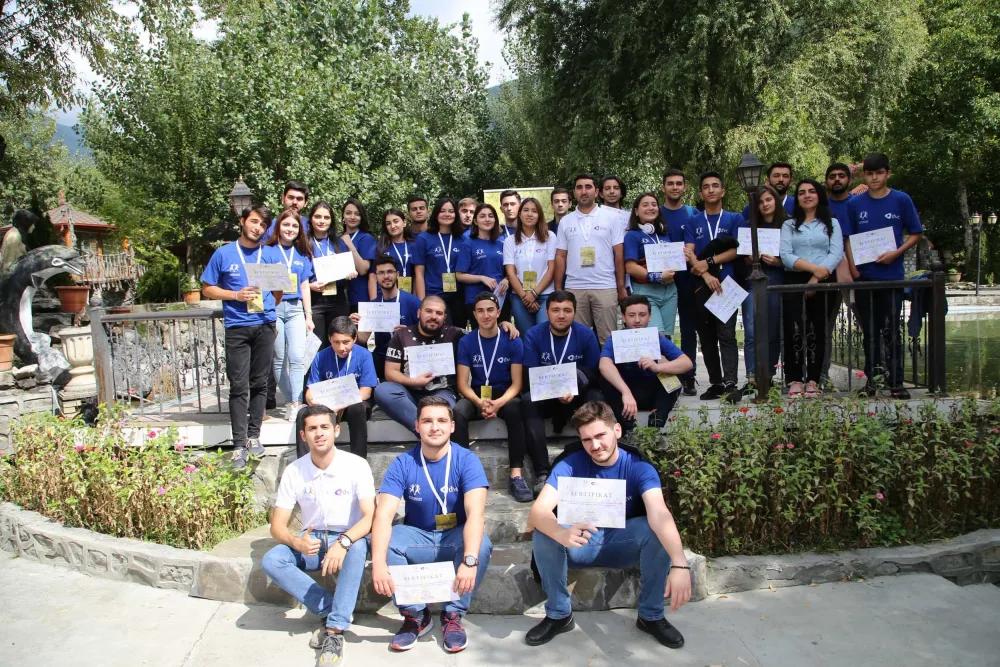 Natiqlik məktəbi başa çatdı