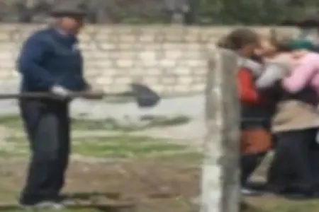 Gəncədə qonşular arasında dava düşdü, 4 nəfər döyüldü - İkisi qadındır
