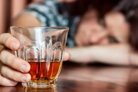 Alimlər alkoqolizmin həqiqi səbəbini tapıblar