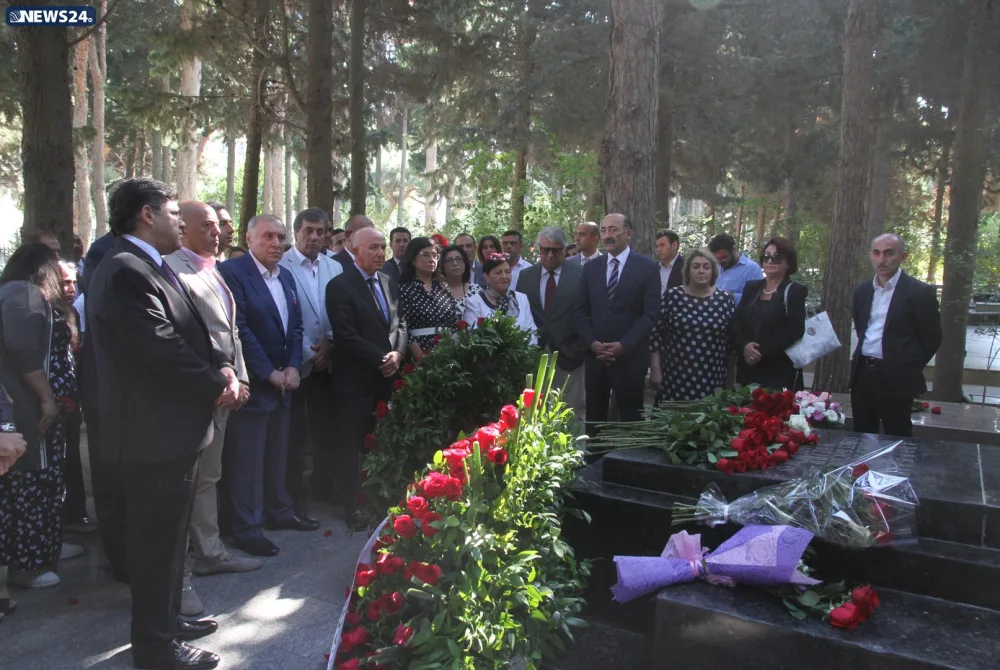 " Üzeyir Hacıbəyli milli musiqi sənətimizin və tariximizin silinməz izidir"- - ƏBÜLFƏS QARAYEV - FOTOLAR - VİDEO