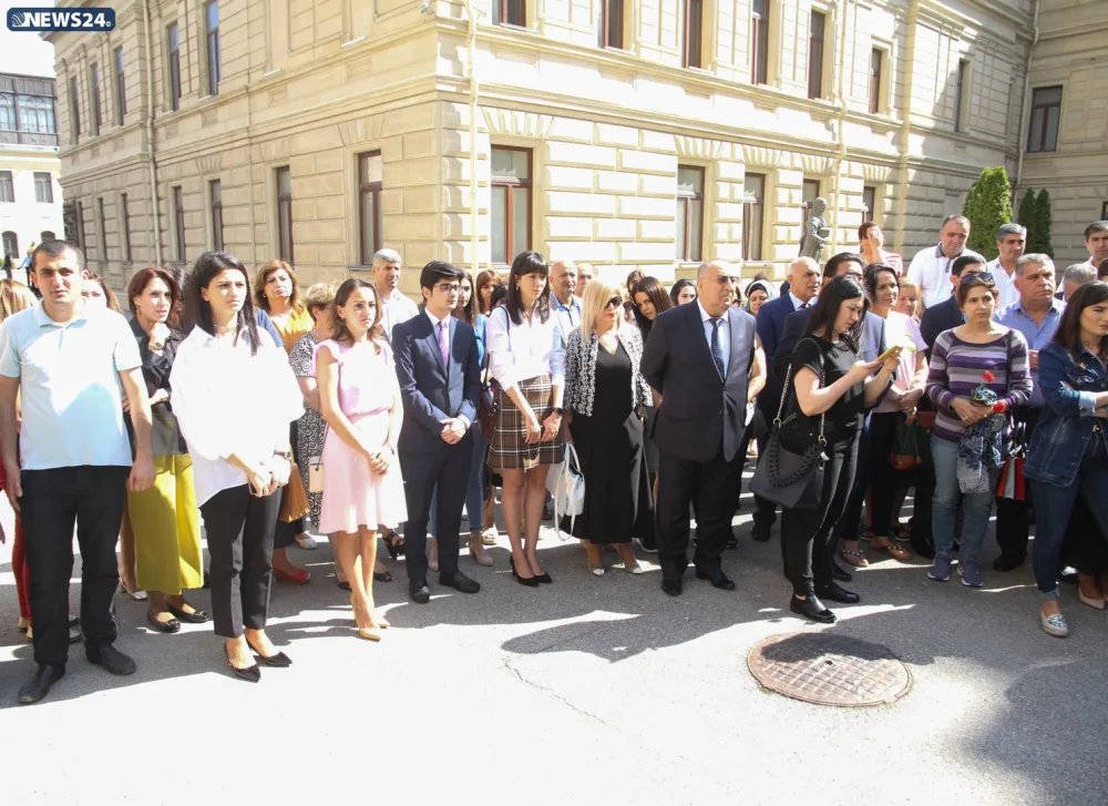 " Üzeyir Hacıbəyli milli musiqi sənətimizin və tariximizin silinməz izidir"- - ƏBÜLFƏS QARAYEV - FOTOLAR - VİDEO