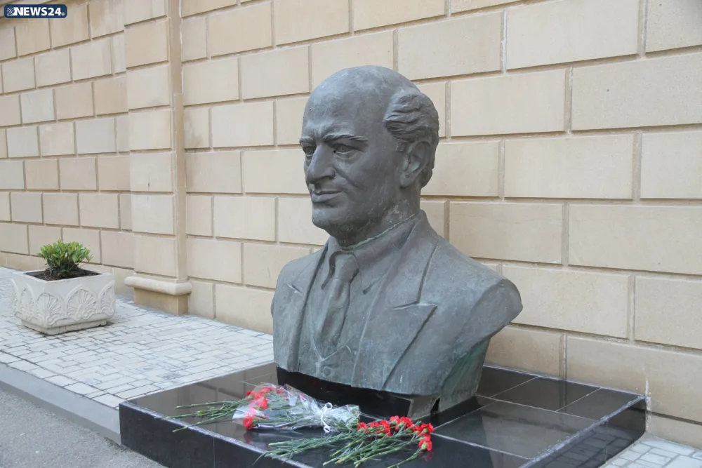 " Üzeyir Hacıbəyli milli musiqi sənətimizin və tariximizin silinməz izidir"- - ƏBÜLFƏS QARAYEV - FOTOLAR - VİDEO