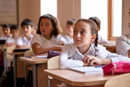 Azərbaycanda 53595 şagird məktəbini - DƏYİŞDİ
