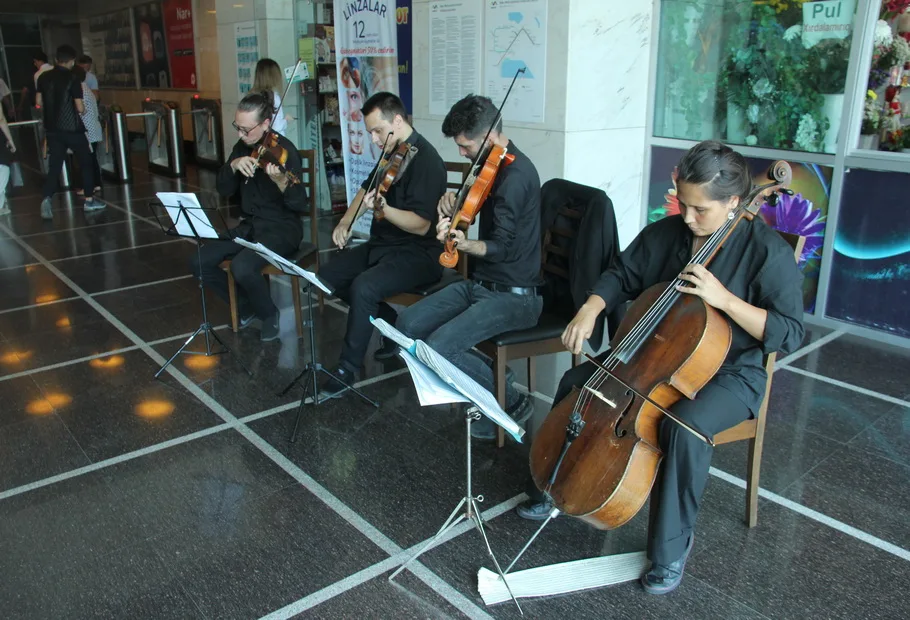 Bakı metrosunda Üzeyir Musiqi Günü qeyd edildi