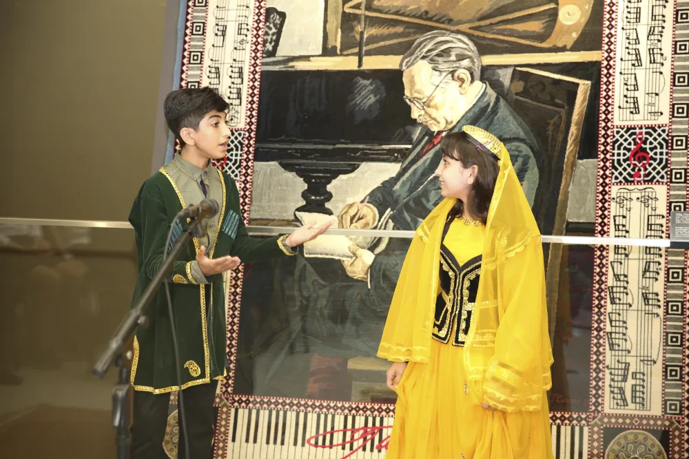 Üzeyir Hacıbəyli yaradıcılığının xalçalarımızda - TƏRƏNNÜMÜ - FOTO