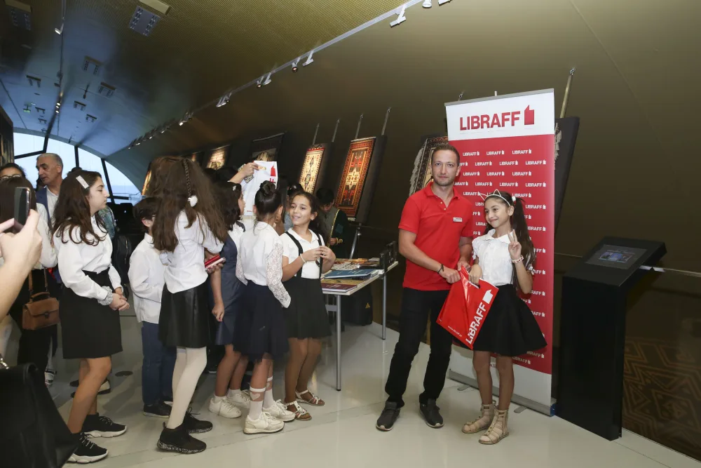 Üzeyir Hacıbəyli yaradıcılığının xalçalarımızda - TƏRƏNNÜMÜ - FOTO