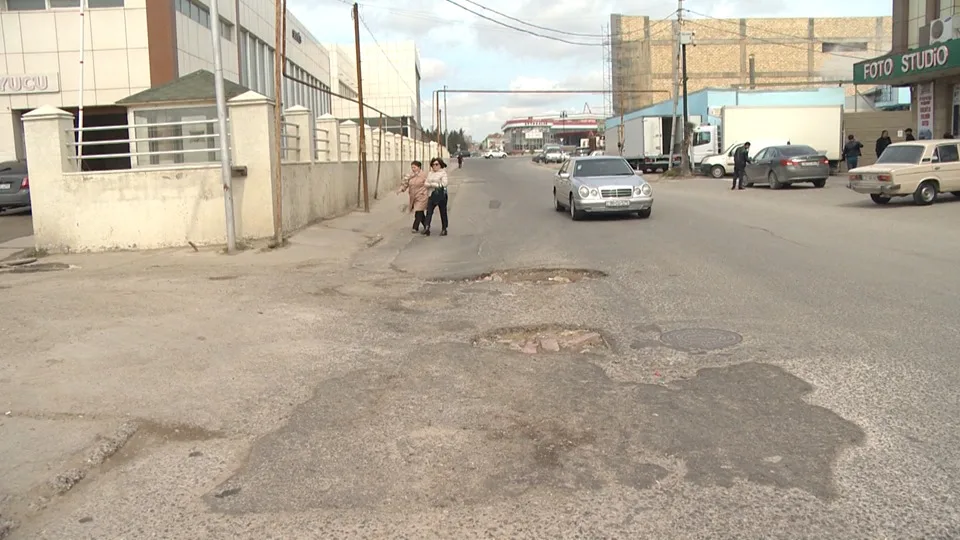 Bakıda 11 küçə təmir olunacaq - HƏRƏKƏT MƏHDUDLAŞDIRILIR - FOTO