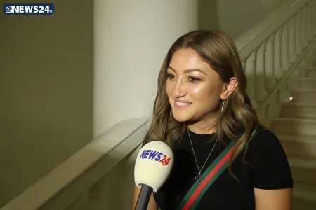 "Çox istəyirəm ki, bəxtim açılsın, amma hacı olmasın"- - ZÜMRÜD BƏDƏLOVA