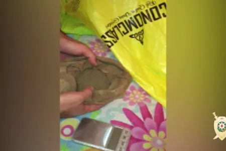 Narkotik satıcısının evindən külli miqdarda heroin çıxdı