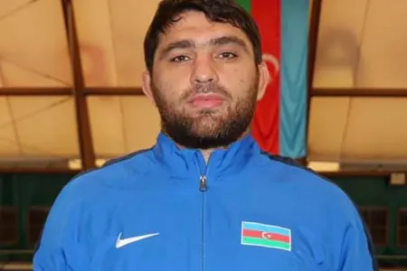 Şərif Şərifov dünya çempionatına qələbəylə başladı