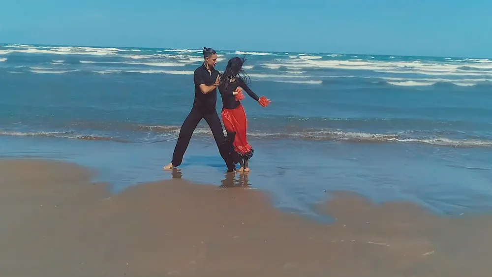 Yaqub Zurufçu ilk dəfə - HƏYAT YOLDAŞI İLƏ KLİPDƏ - VİDEO