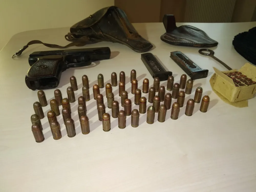 Polislərin saxladığı sürücü onları silahla hədələyib - QAÇDI - FOTO