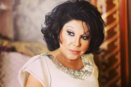 "Öyrənmək əvəzinə çəmkirib qışqırırlar" : - Flora Kərimova