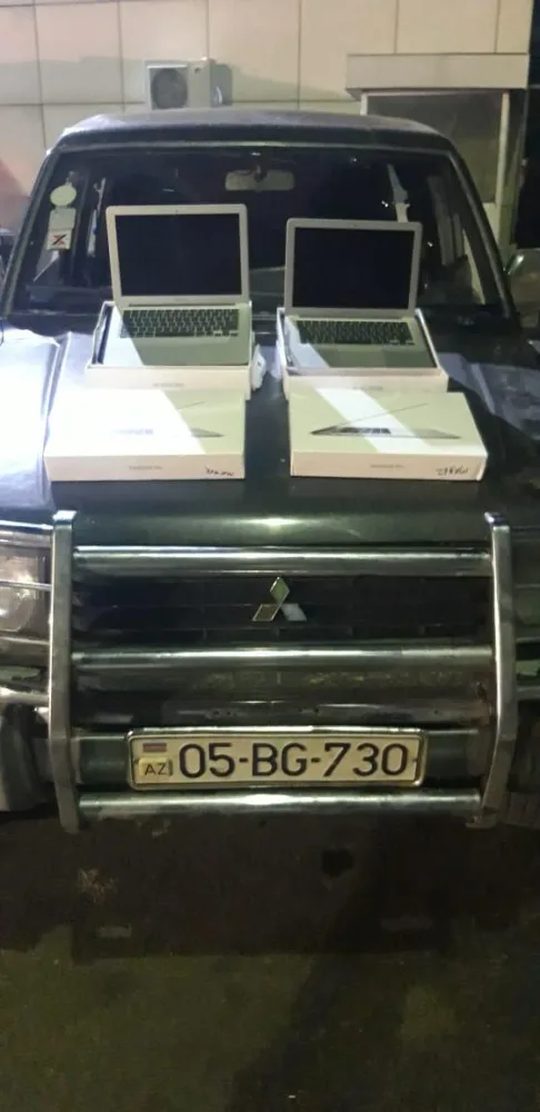 Noutbukları oturacaqların altında gizlətdi, sərhədi keçəndə - TUTULDU