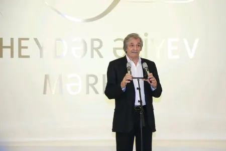 Xalq rəssamı Fərhad Xəlilovun fərdi sərgisi - AÇILDI - FOTO