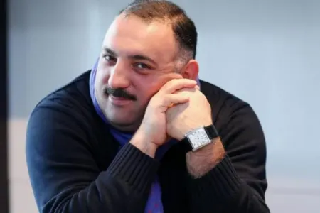 Bəhram Bağırzadəni HƏLƏ BELƏ GÖRMƏMİŞDİNİZ - FOTO