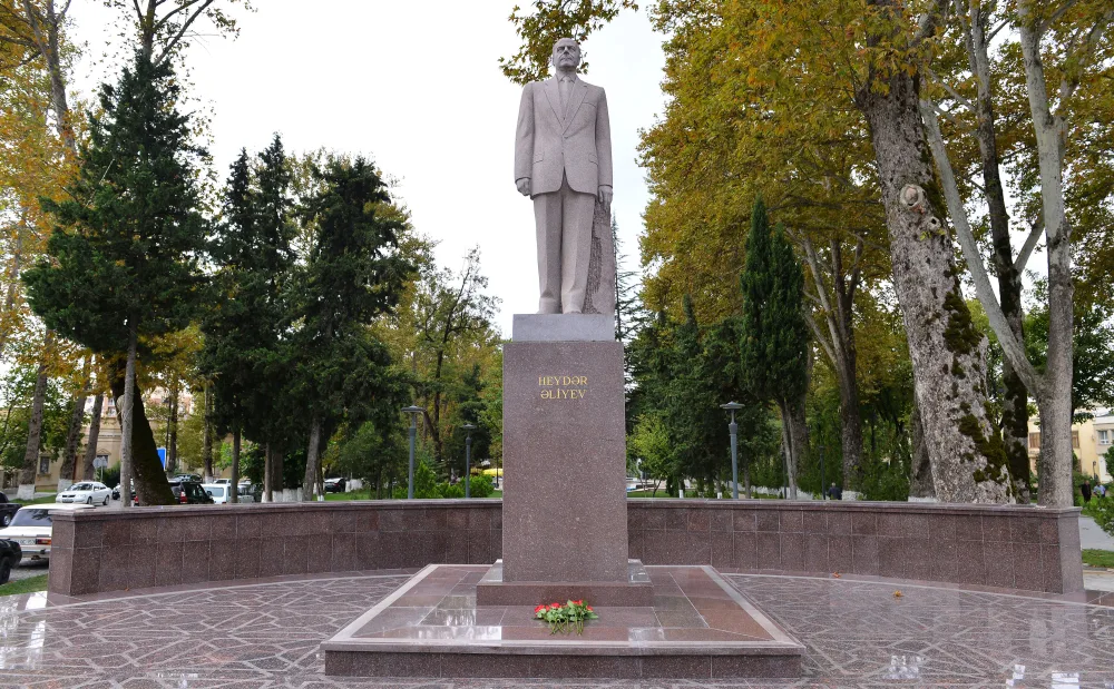Ceyhun Bayramov QƏBUL KEÇiRDİ - FOTO