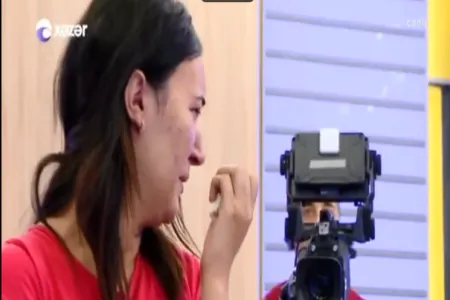İtkin düşən 2 ayın gəlini studiyaya gəldi