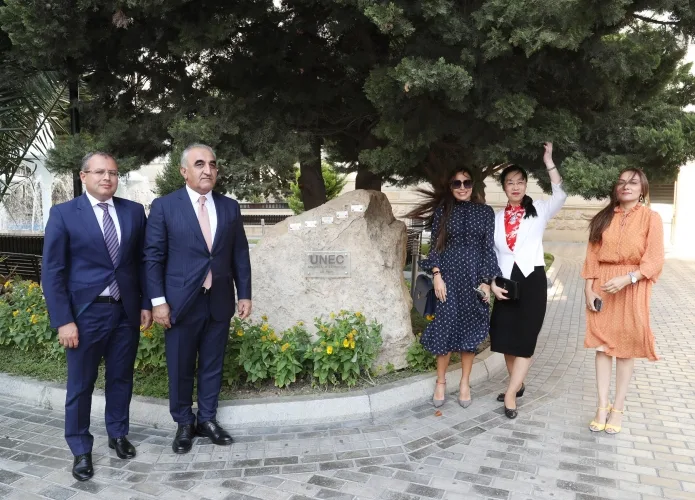 Leyla Əliyeva UNEC-də olub - -FOTOLAR