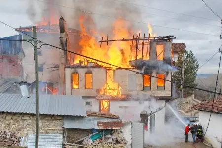Bakıda dəhşətli hadisə - 11 yaşlı qız evdə diri-diri yandı