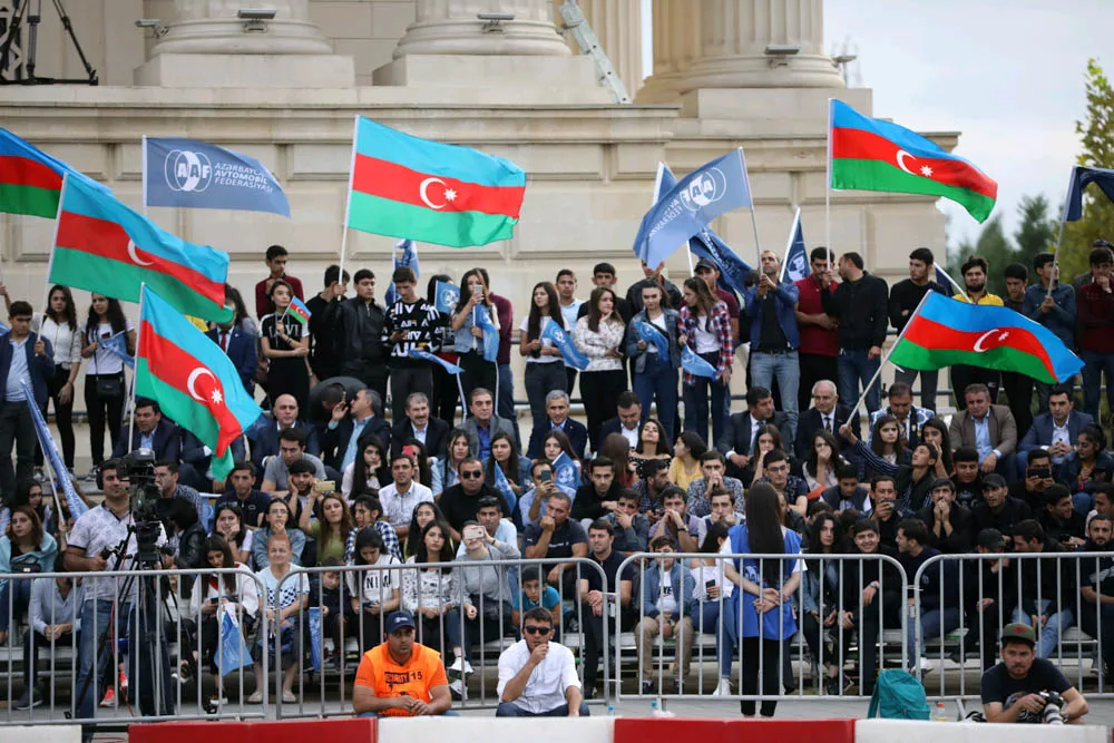 Gəncədə idman avtomobillərinin şousu - KEÇİRİLDİ - FOTO - VİDEO