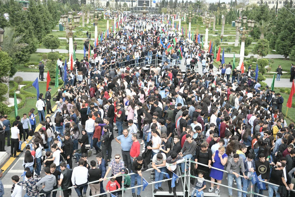 Gəncədə idman avtomobillərinin şousu - KEÇİRİLDİ - FOTO - VİDEO