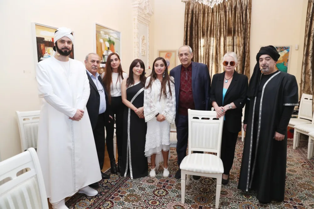 Leyla Əliyeva və Arzu Əliyeva poeziya tamaşasında olublar - Fotolar