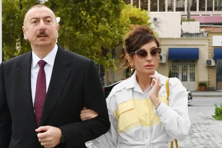 Bakıda YENİ PARK - İlk ziyarətçiləri prezident və xanımıdır - FOTOLAR