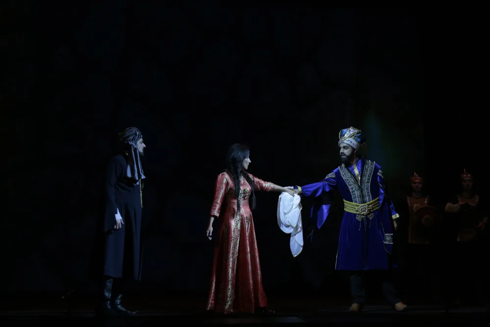 Azərbaycan opera səhnəsində BİR İLK - "Məhsəti" operası 3D ilə təqdim olundu - FOTOLAR