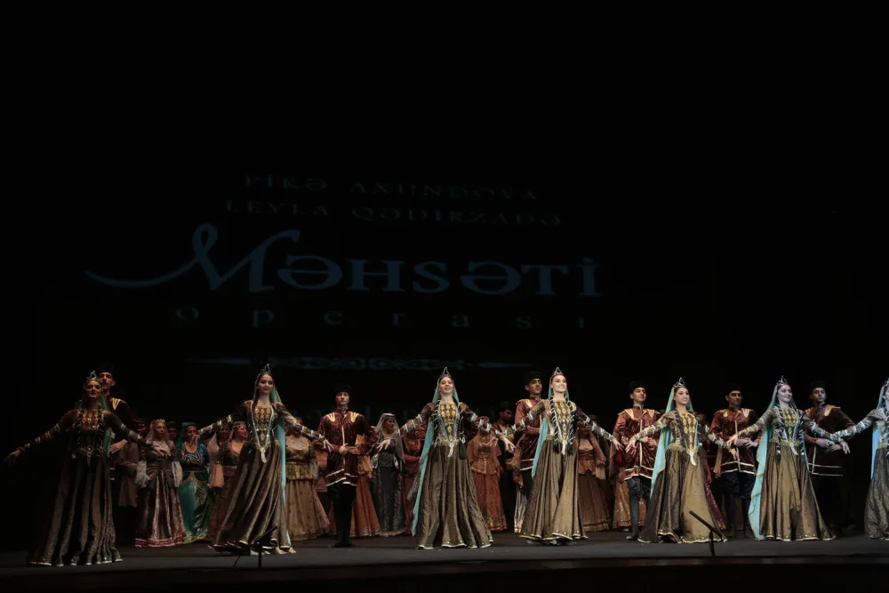 Azərbaycan opera səhnəsində BİR İLK - "Məhsəti" operası 3D ilə təqdim olundu - FOTOLAR