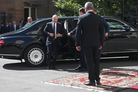 Yerevanda Putinlə jurnalist arasında gərgin anlar - Video