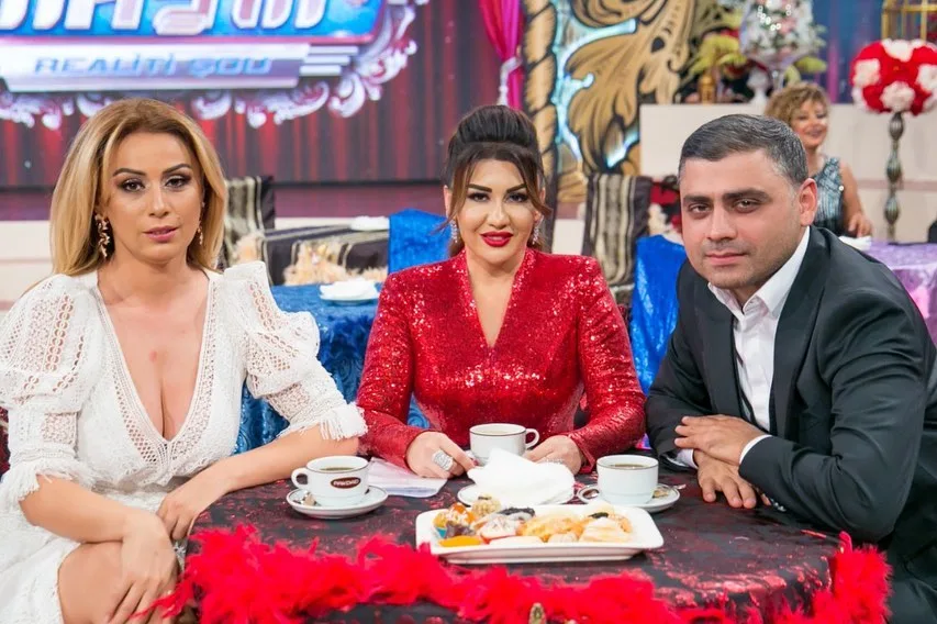 Roza Zərgərlinin geyimi - HƏLƏ ÇOX DANIŞILACAQ - FOTOLAR