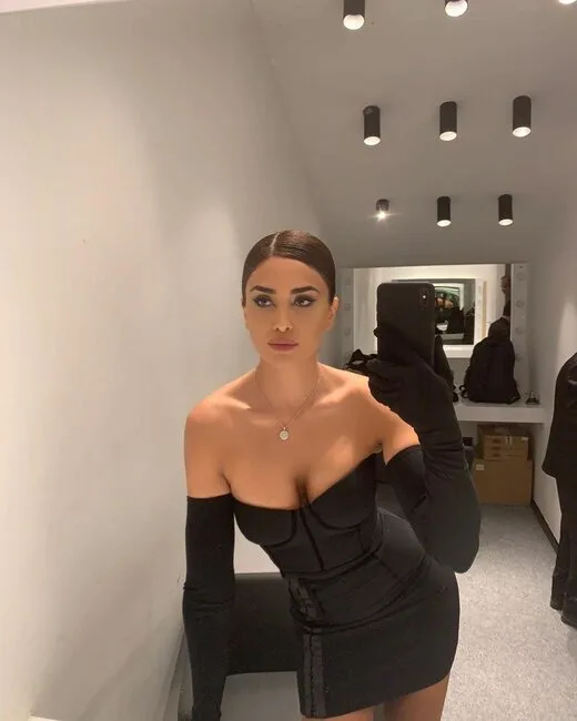 Pərvin Abıyeva - ELƏ ŞƏKİLLƏR ÇƏKDİRDİ Kİ... - FOTOLAR