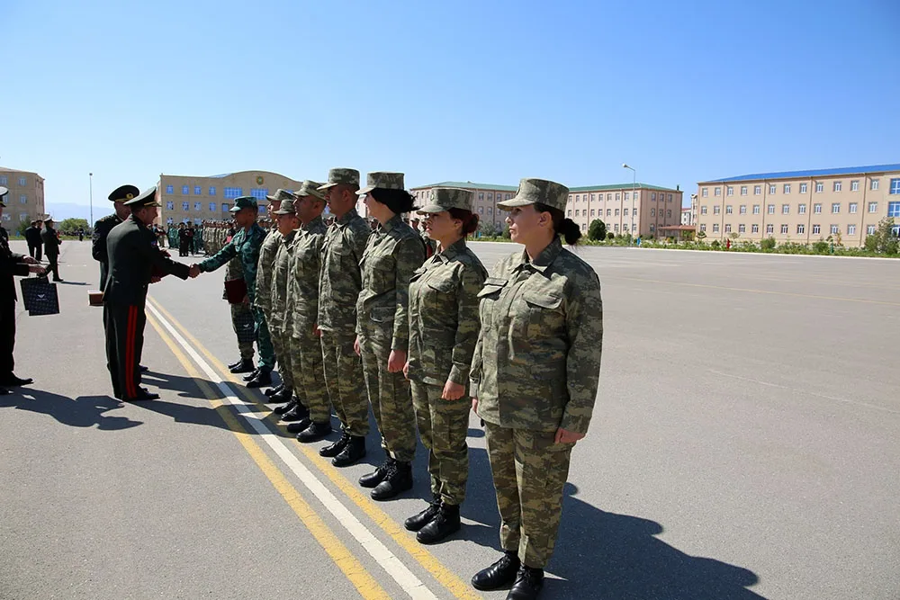 Əlahiddə Ümumqoşun Orduda kursantlara sertifikat - TƏQDİM EDİLDİ - FOTO - VİDEO