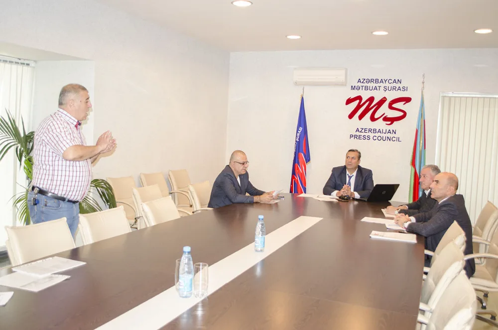 Mətbuat Şurasının Şikayətlər üzrə Komissiyasının - İCLASI KEÇİRİLDİ - FOTO