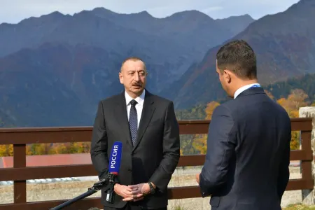 İlham Əliyev “Rossiya” və “Birinci” kanallarına - MÜSAHİBƏ VERİB - FOTOLAR