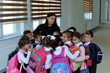 Bakı məktəblərində Beynəlxalq Müəllimlər Günü qeyd edilib - FOTOLAR