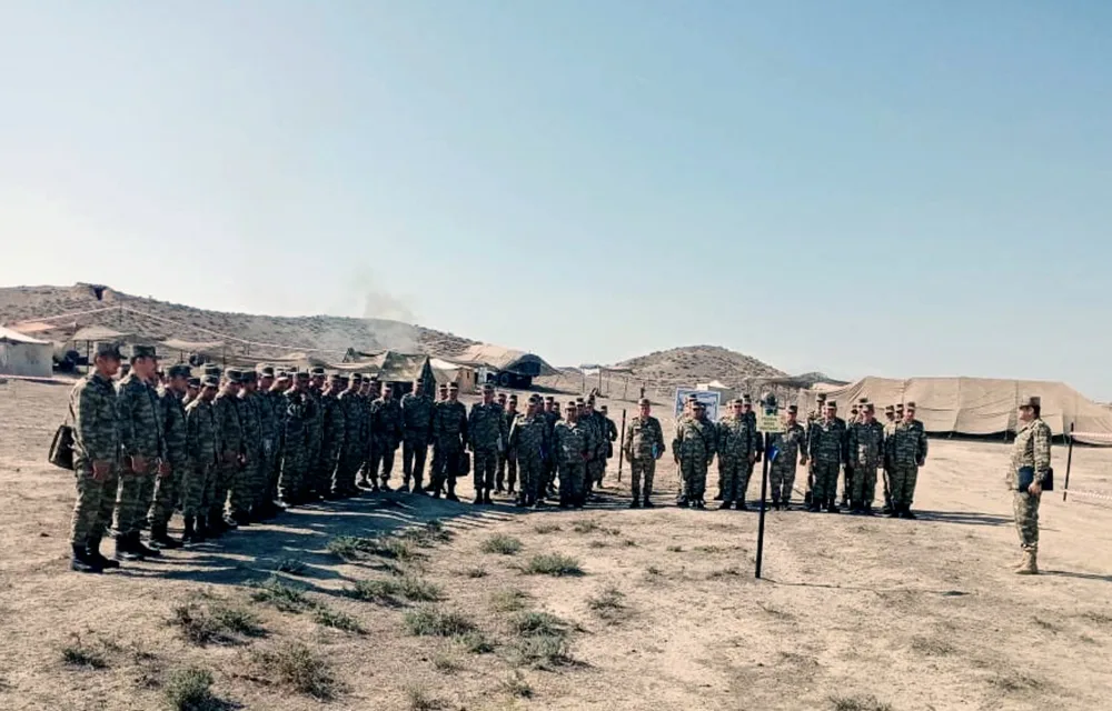 “Səhra şəraitində qidalanmanın təşkili” mövzusunda məşğələ - FOTOLAR