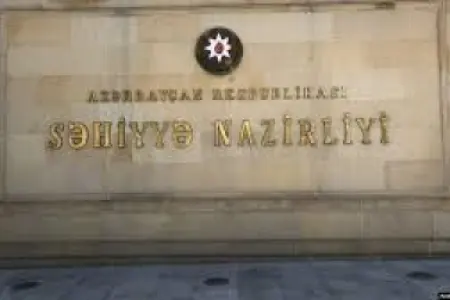 Səhiyyə Nazirliyindən etiraz edən tələbələrlə bağlı - açıqlama